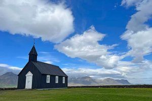 Iglesia Budir en península Snaefellsnes