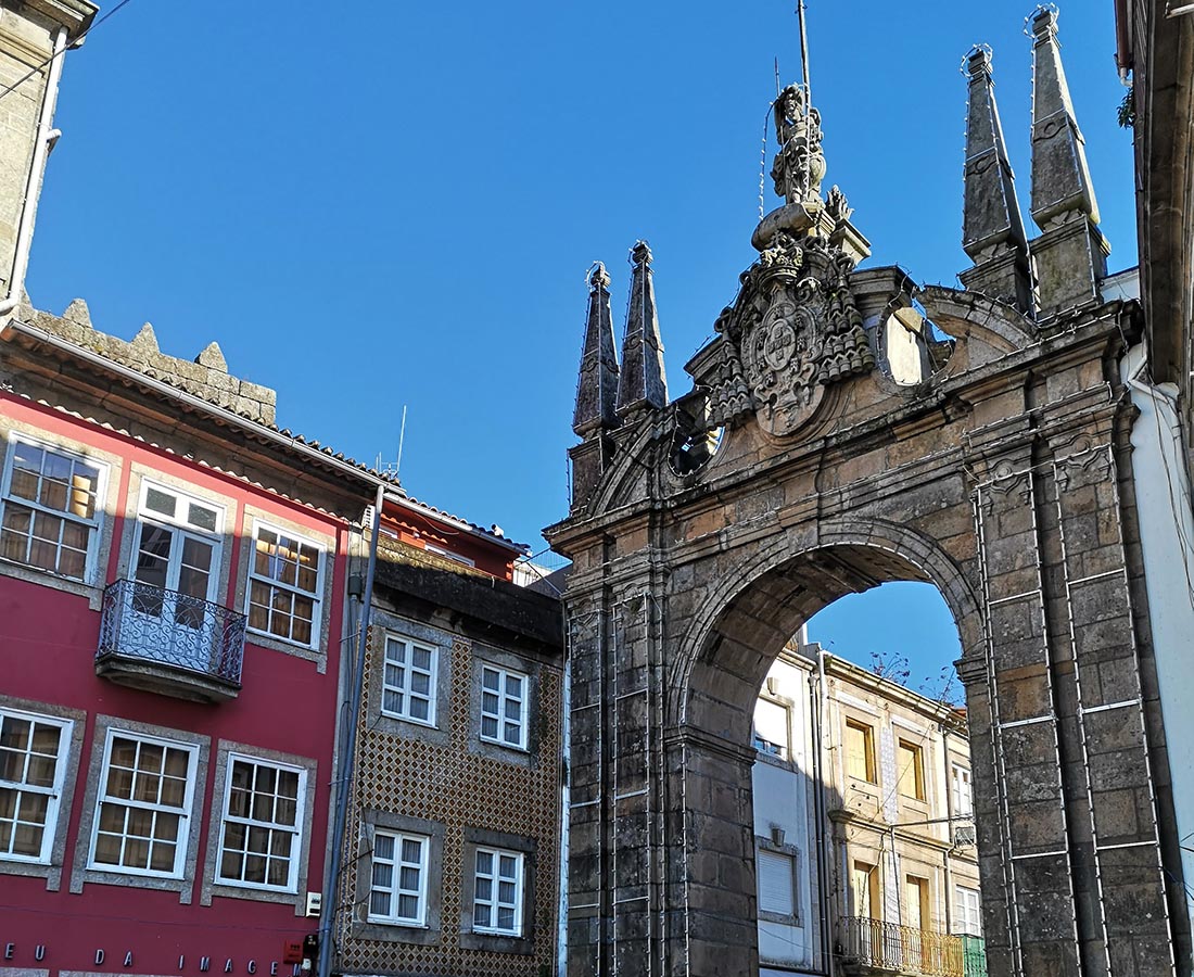 que ver en Braga: Arco da Porta Nova