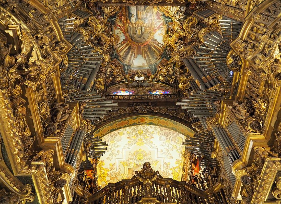 interior of Braga Cathedral