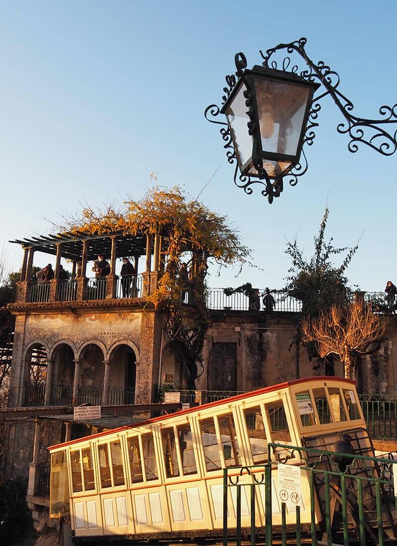 funicular del santuario Bom Jesus en Braga Portugal