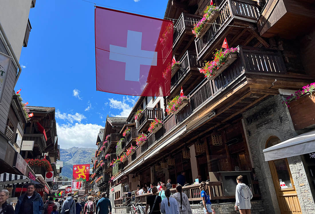 calle principal de zermatt