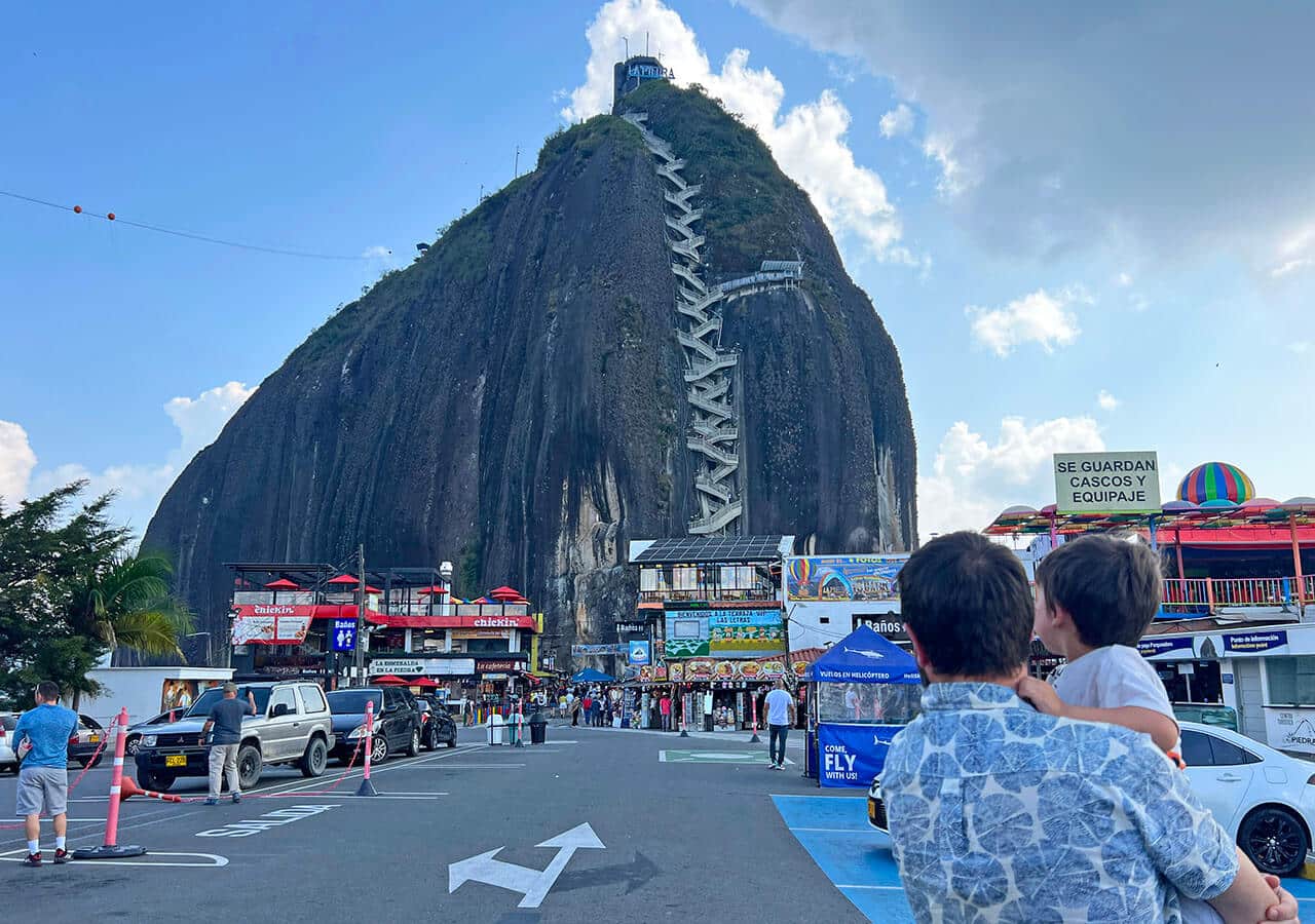 Subir al Peñón de Guatapé con niños