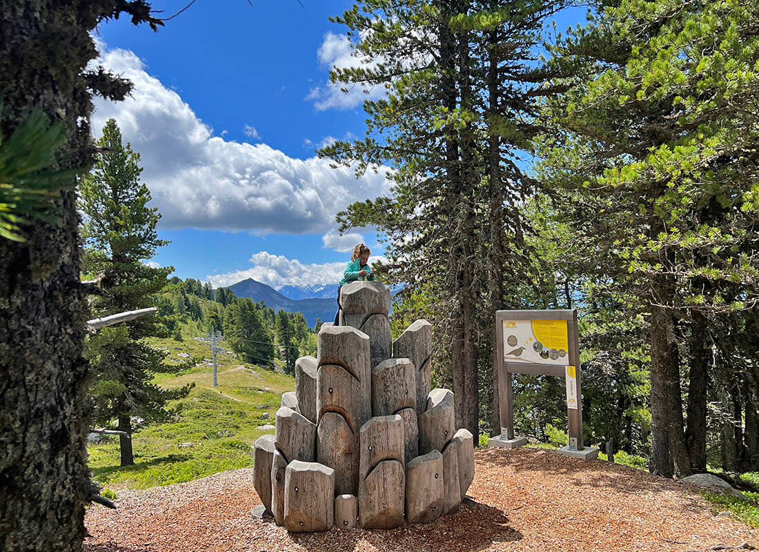 ruta infantil de búsqueda del tesoro en Nendaz Suiza