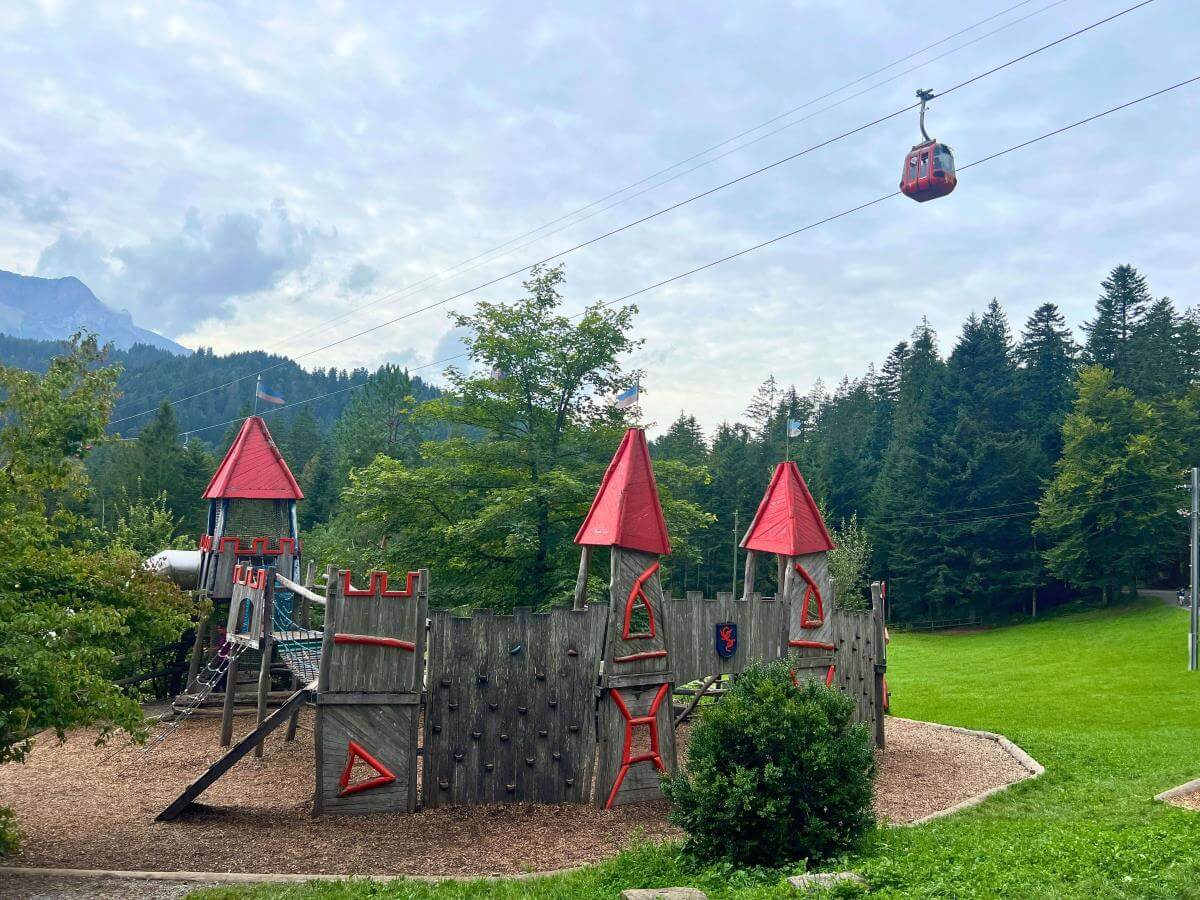 que hacer en suiza con niños: parque Pilu Land en Pilatus, cerca de Lucerna