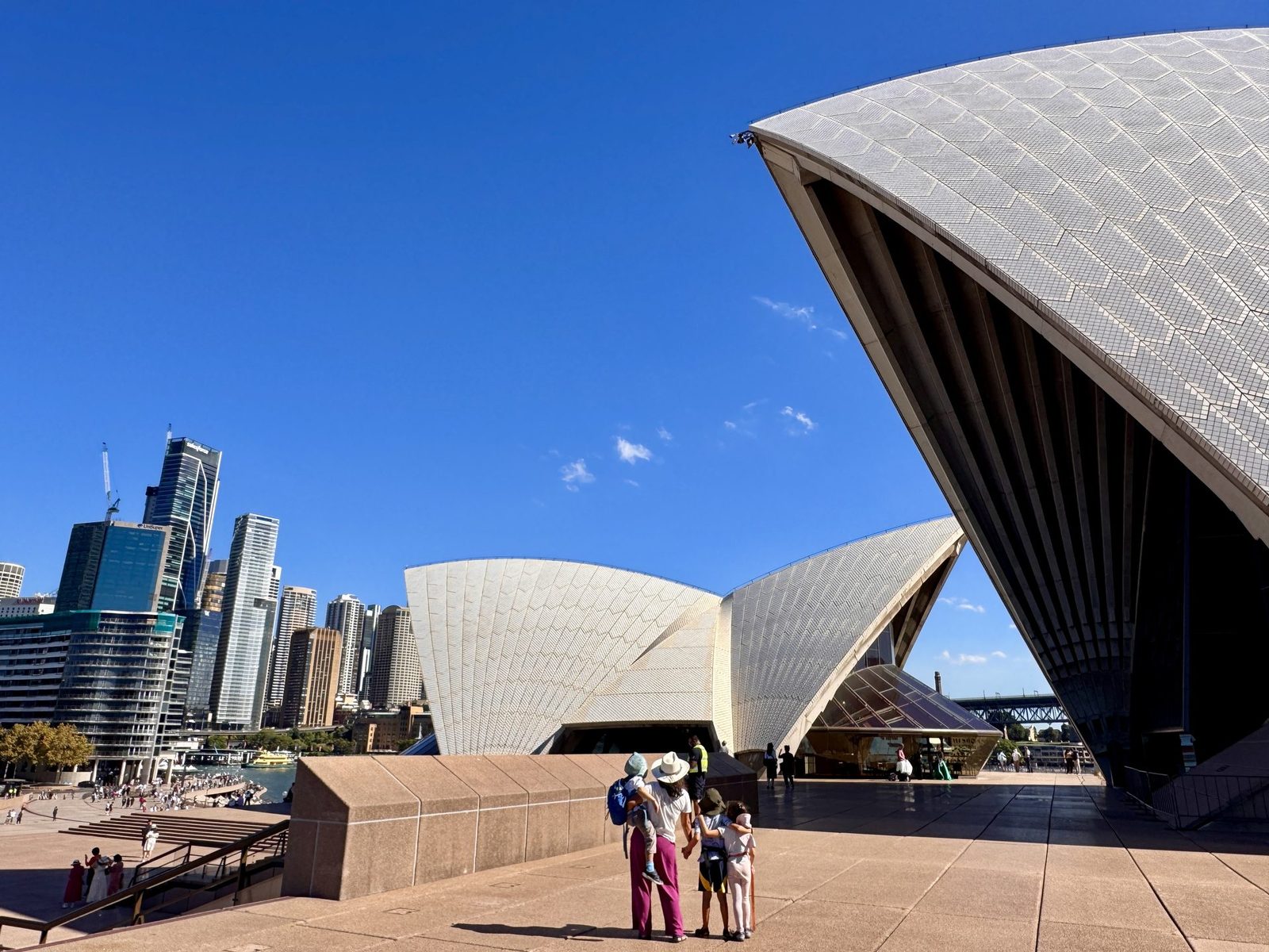 Viajar a Australia con niños: familia de cinco en la Costa Este cerca de Sydney