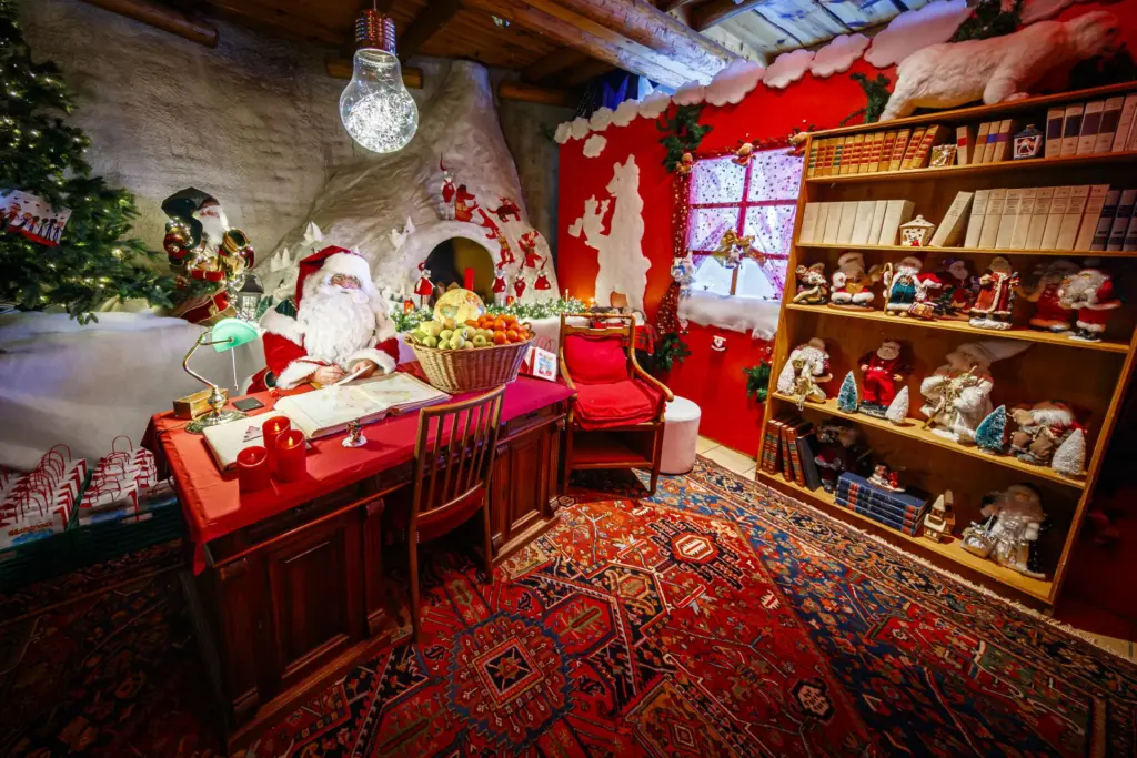 El interior de la casa de Pap&aacute; Noel en Rochers-de-Naye