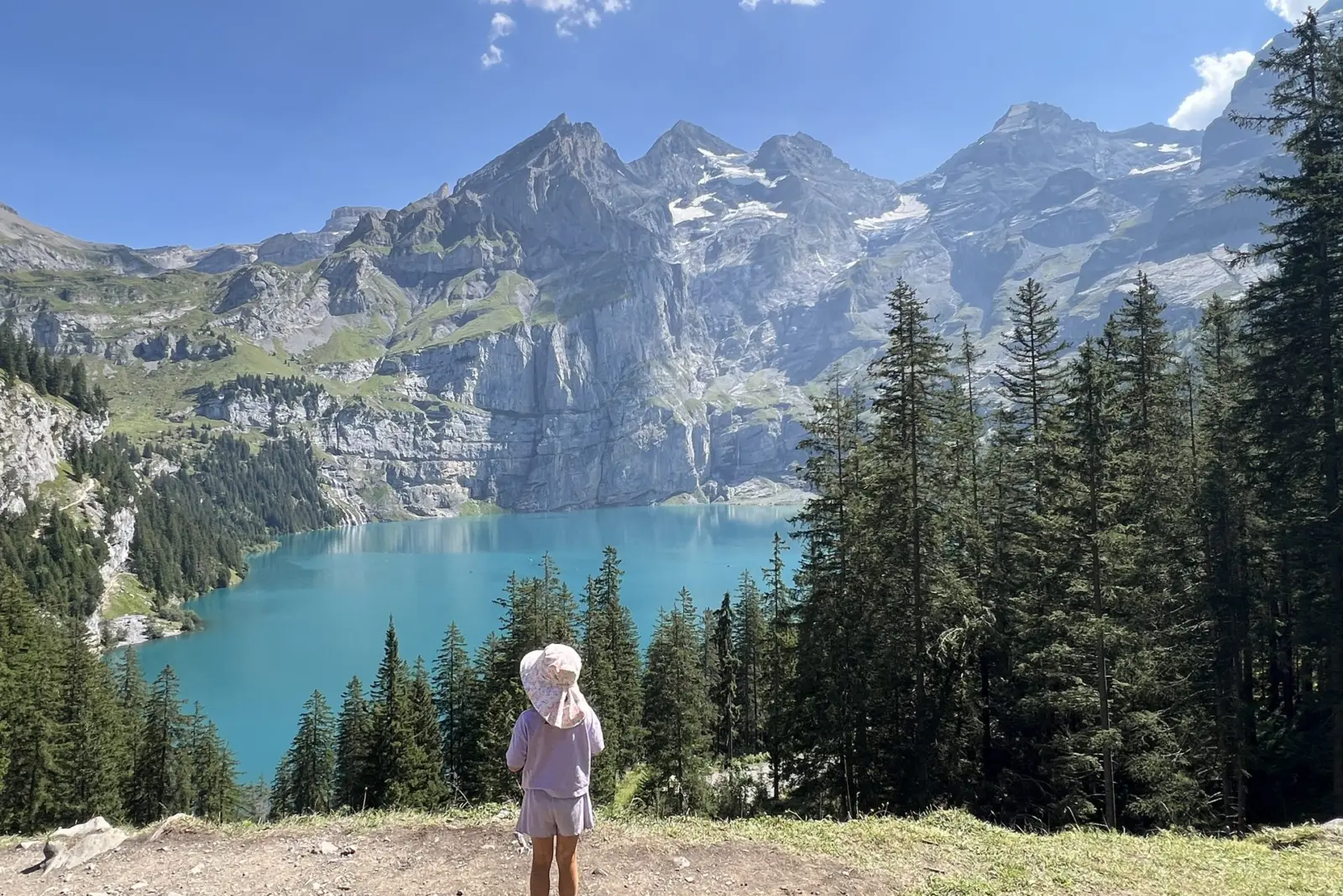 Oeschinensee: cómo visitar el lago más bonito de Suiza (y con niños)